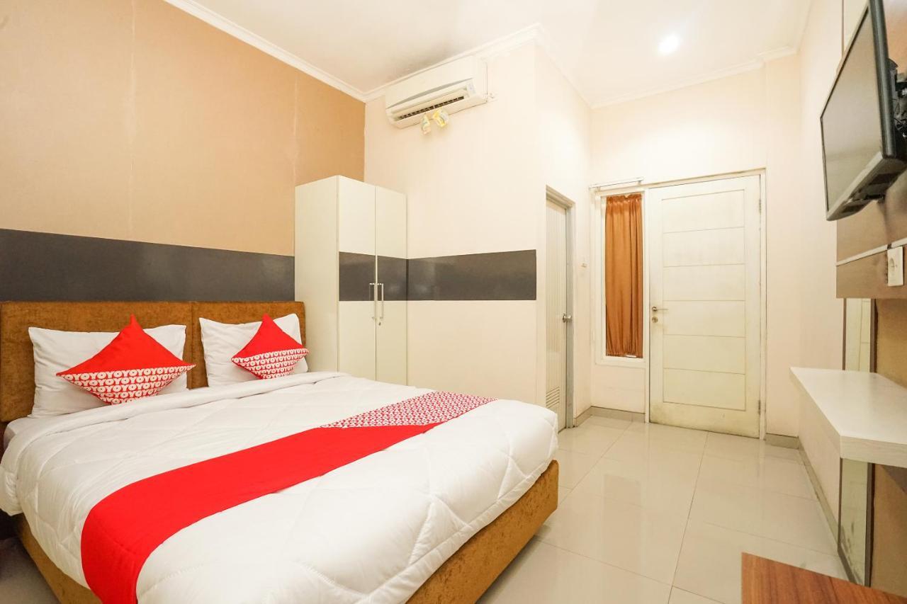 Hotel Oyo 450 Semampir Near Rsu Premier Kota Surabaya